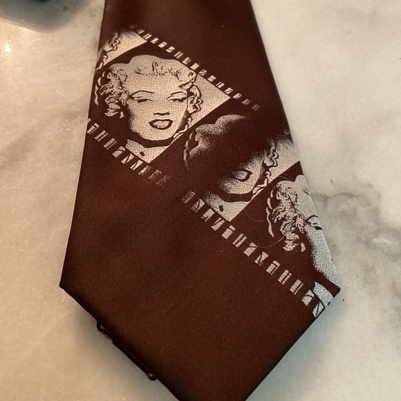 Marylyn, Monroe Thai - Picture 2 of 4